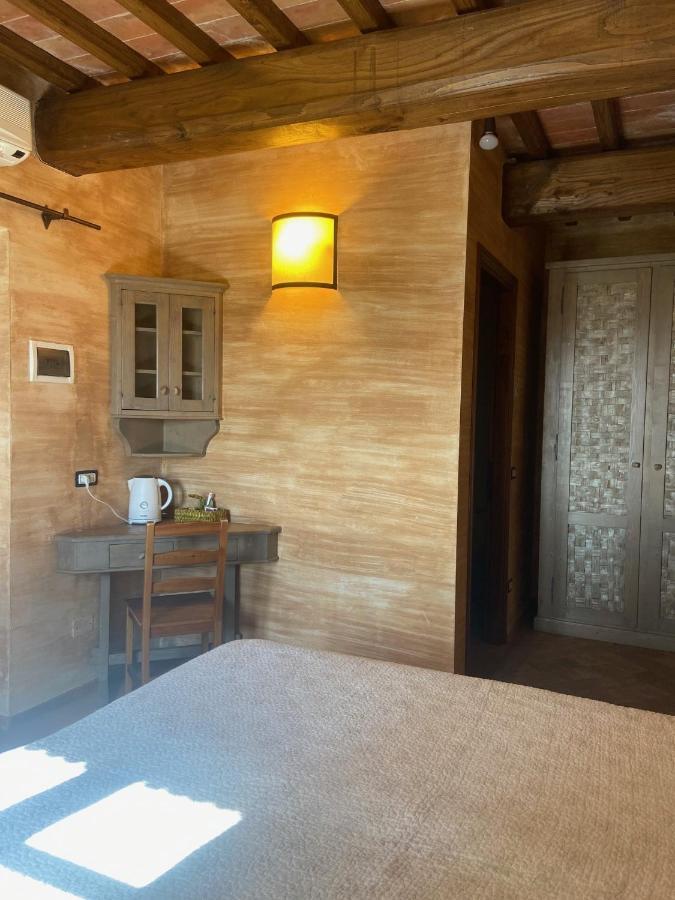 I Quattro Elementi Bed & Breakfast Volterra Bagian luar foto